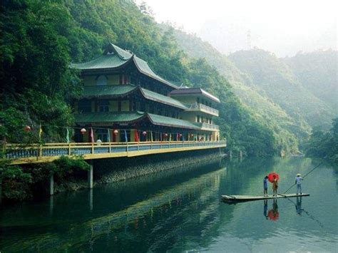 清運市景區有哪些，是否有人注意到那些隐藏在城市角落中的自然美景？